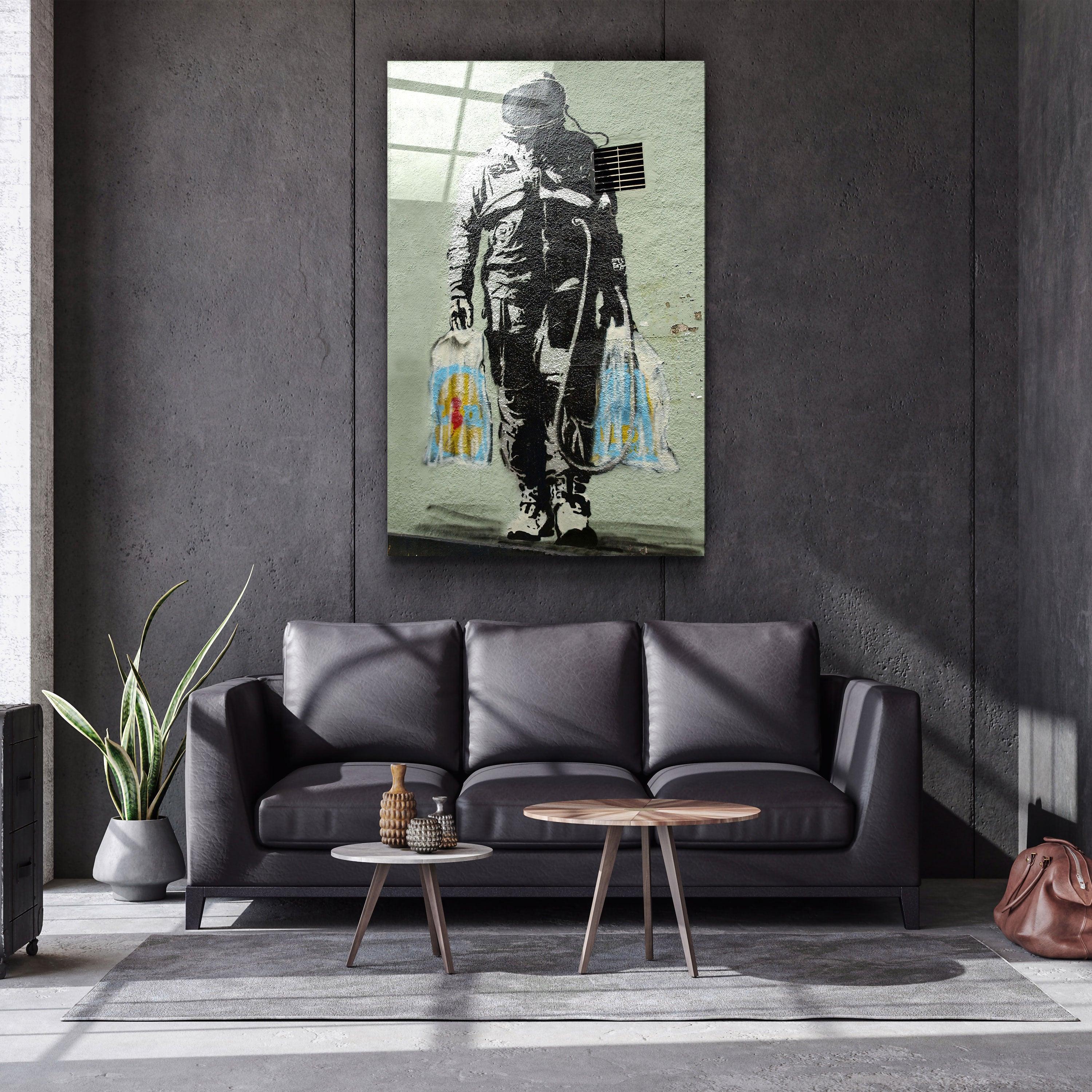 ・"Banksy - Shopper Spaceman"・Glass Wall Art