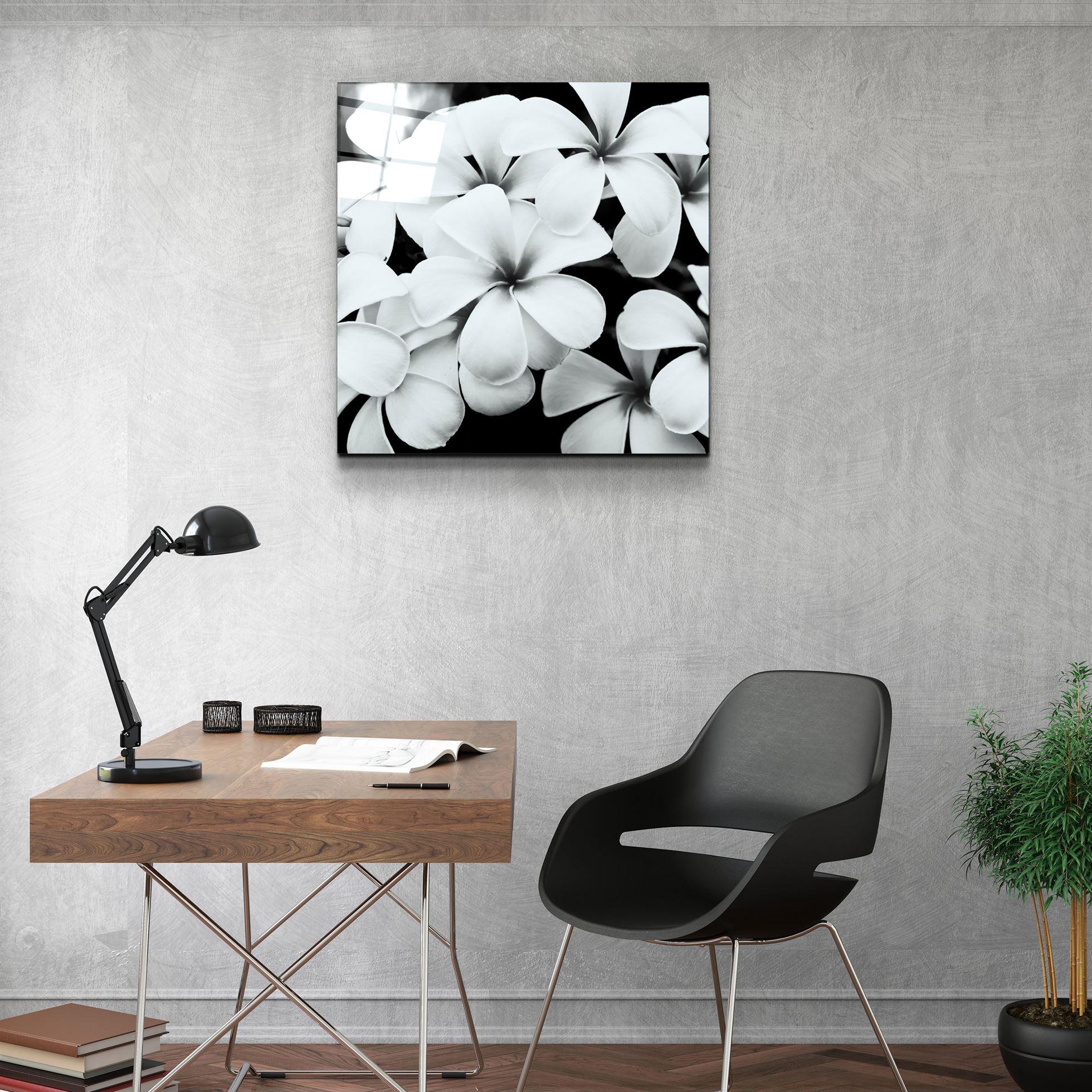 ・"Black and White Flowers"・Glass Wall Art