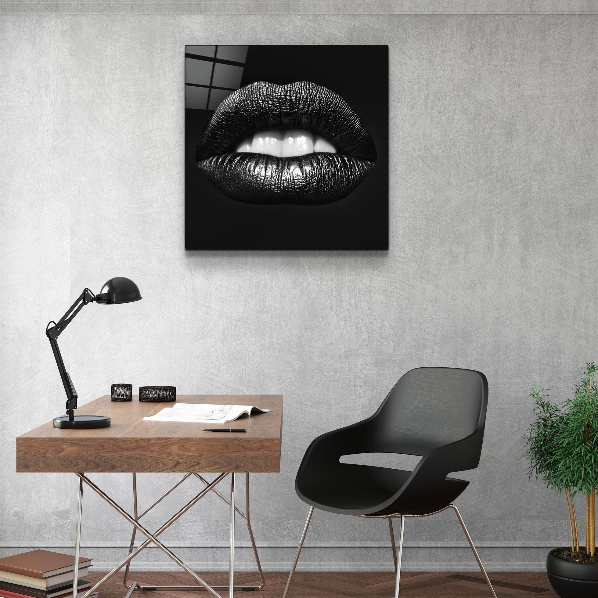 ・"Black Lips"・Glass Wall Art