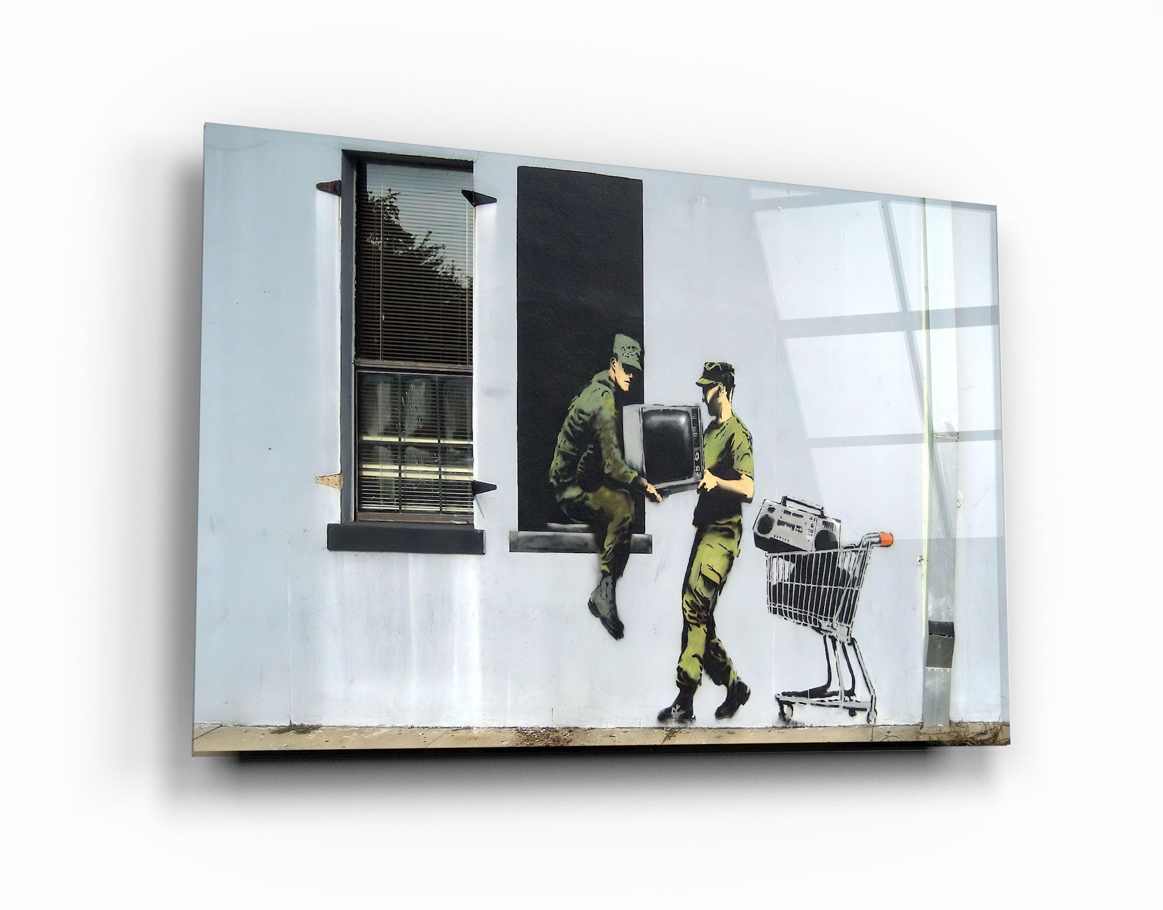 "Banksy - Looting Soldiers"・Glass Wall Art