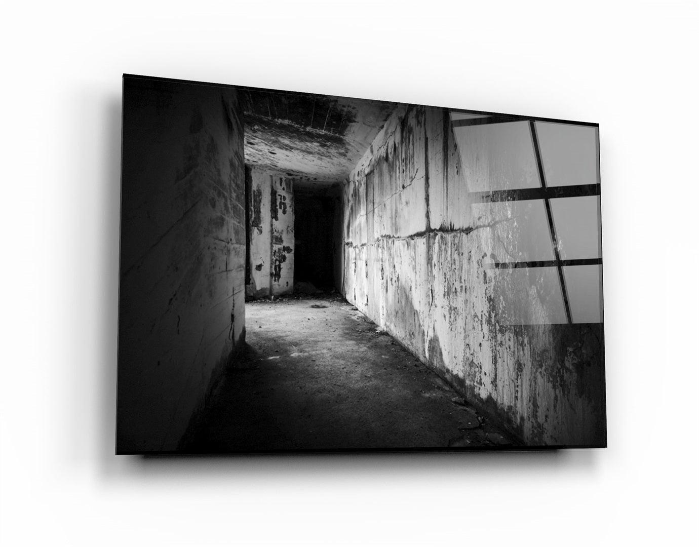 ・"Empty Building V2"・Glass Wall Art