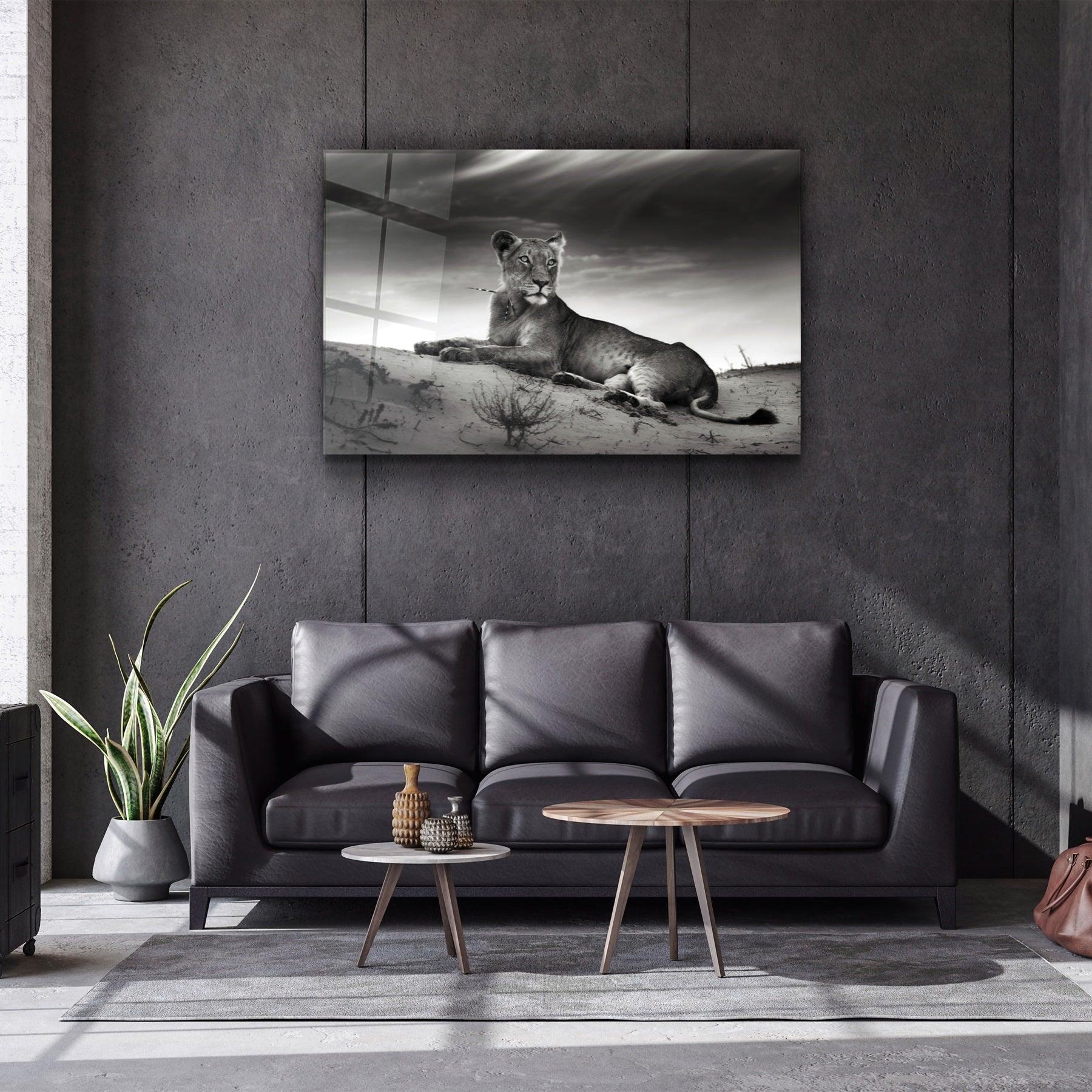 ・"Lioness"・Glass Wall Art