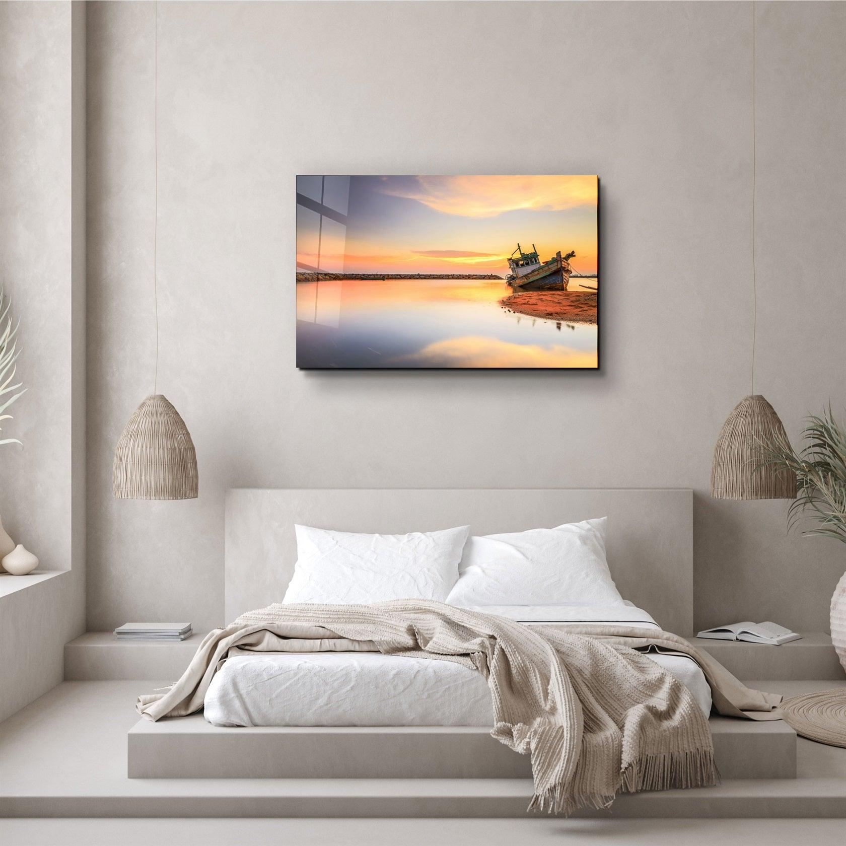 ・"Ship on the Beach"・Glass Wall Art