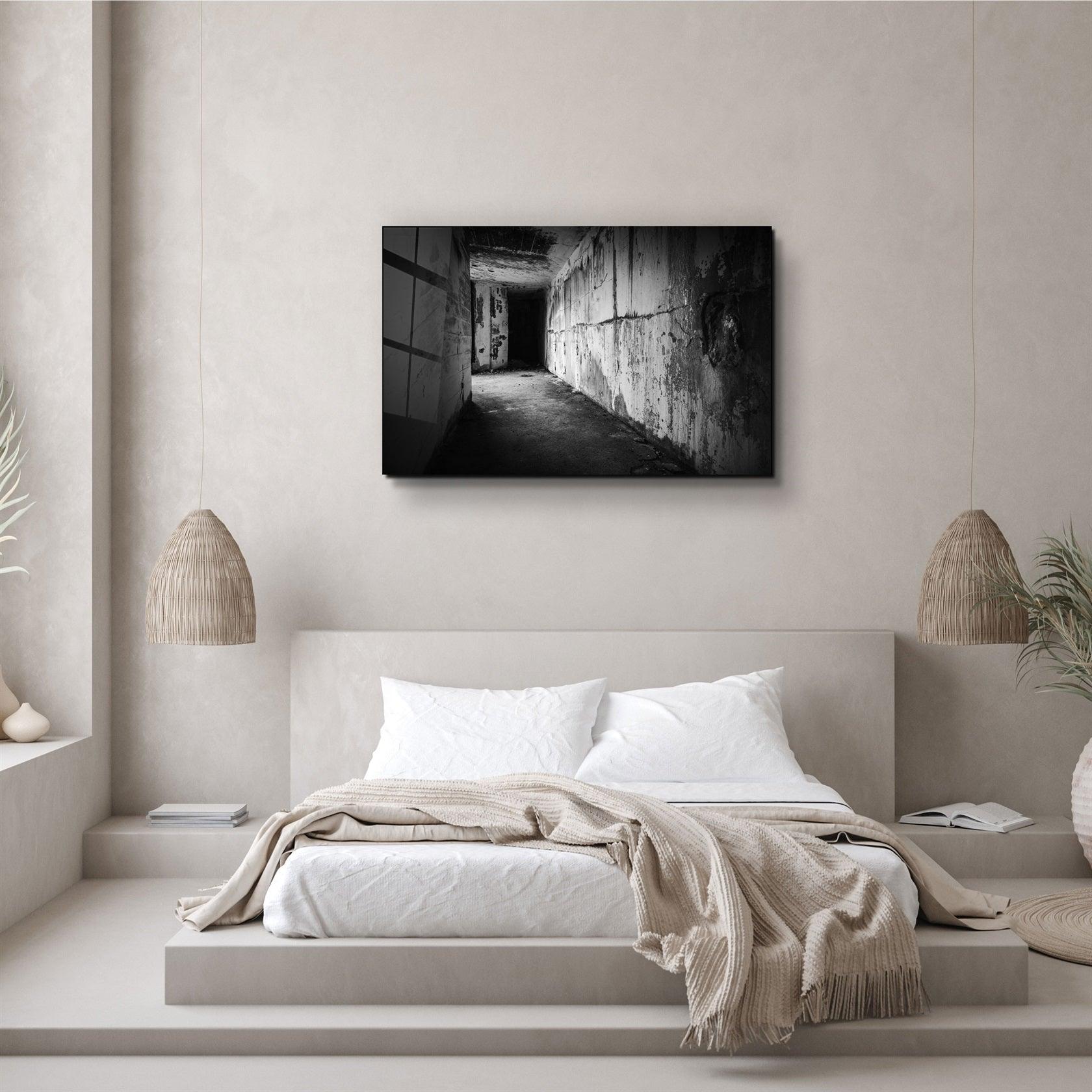 ・"Empty Building V2"・Glass Wall Art